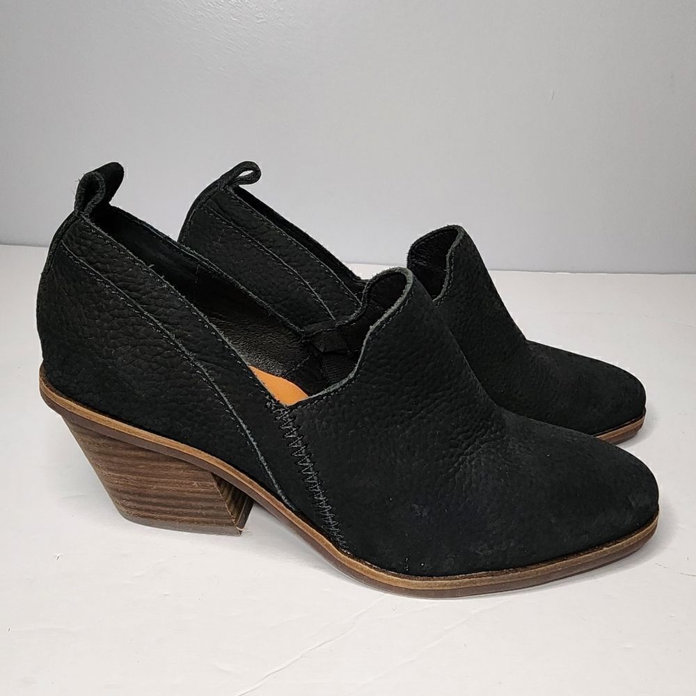 Lucky Brand Women's Vennia Boot Size 6.5 Block Heel Black Suede Pull On Shootie